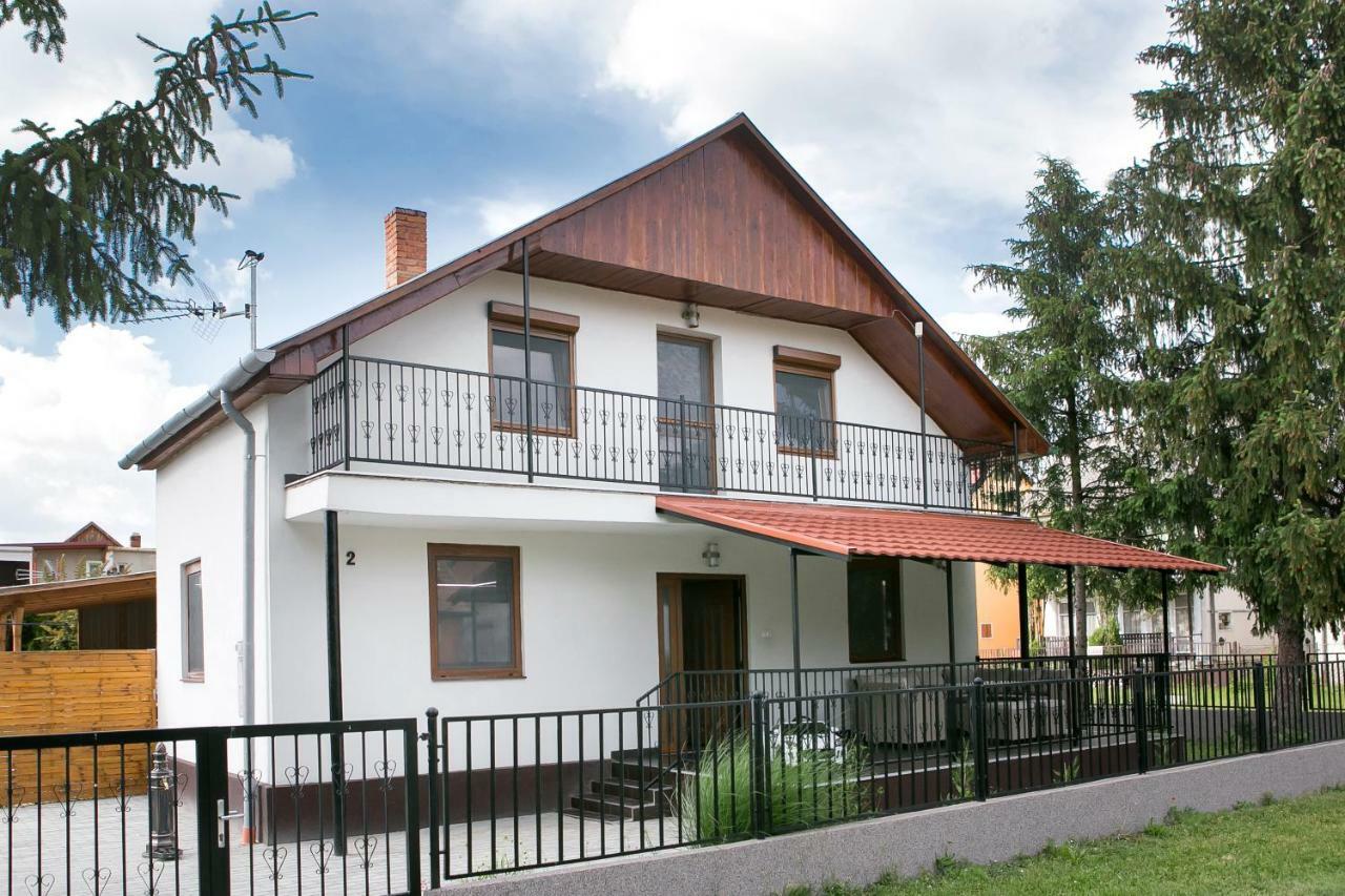 Starlight Apartment Mezőkövesd Eksteriør billede