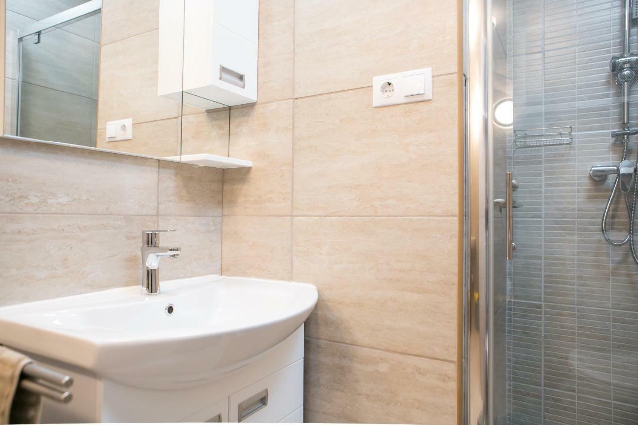 Starlight Apartment Mezőkövesd Eksteriør billede