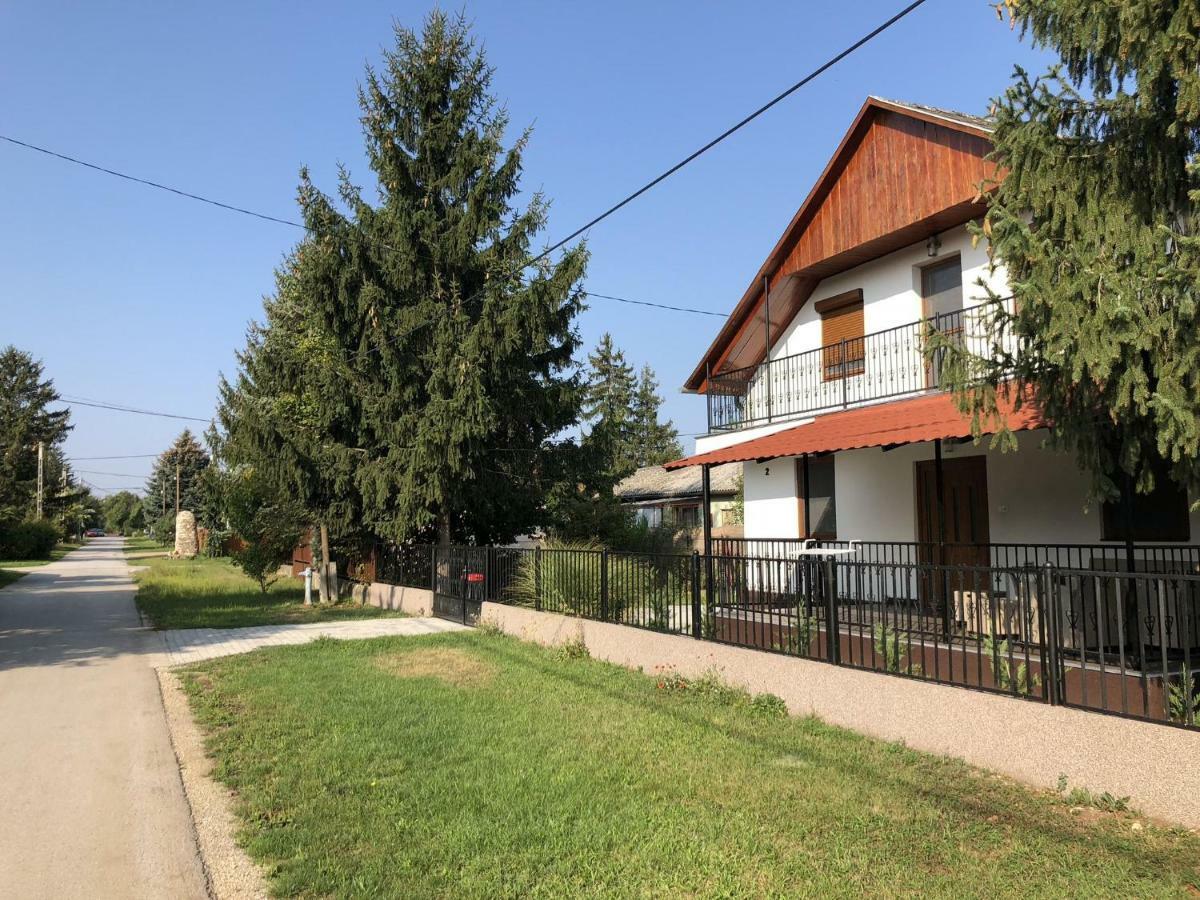 Starlight Apartment Mezőkövesd Eksteriør billede